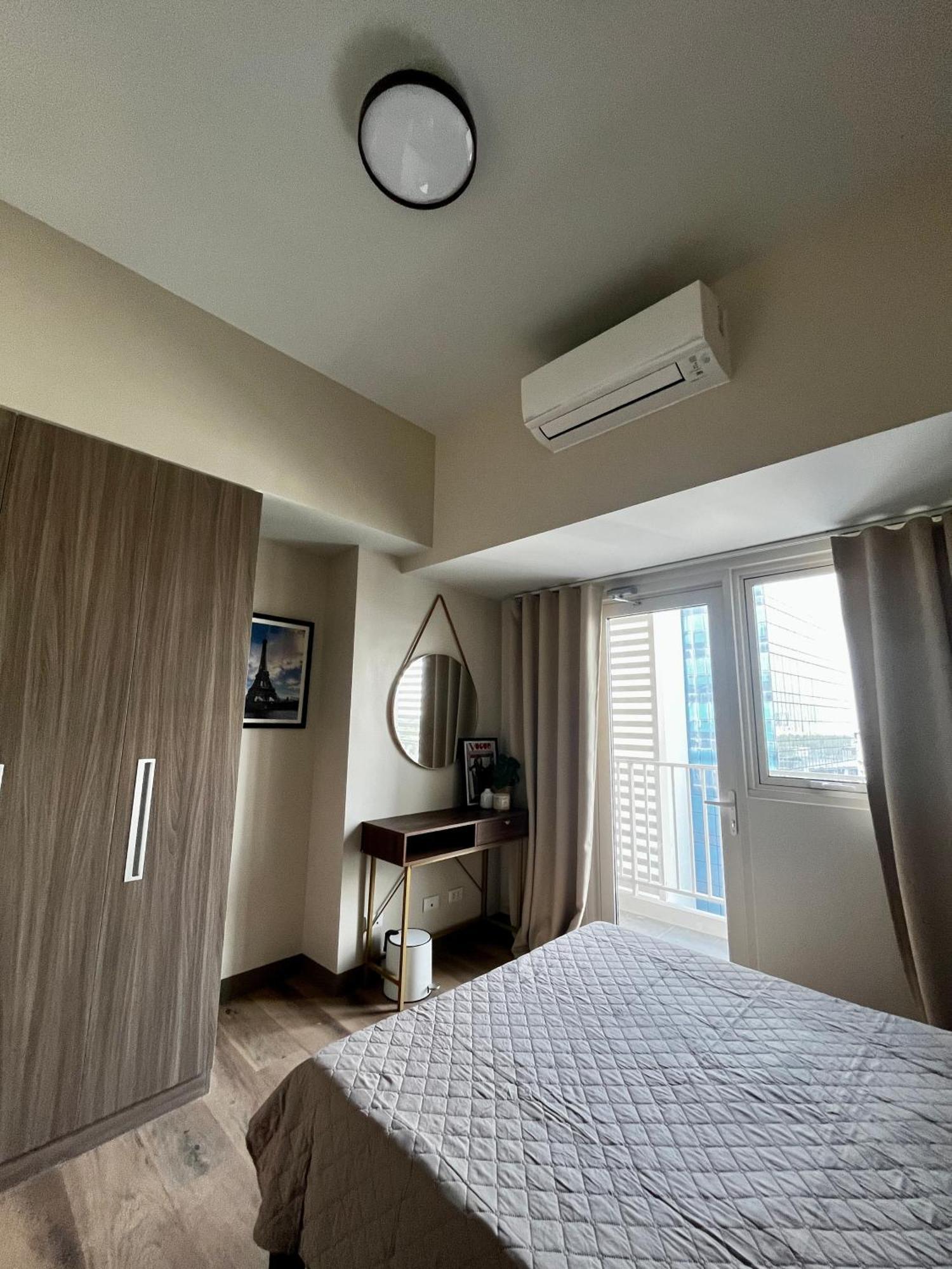 Park Mckinley West Bgc Apartment 따구익 외부 사진